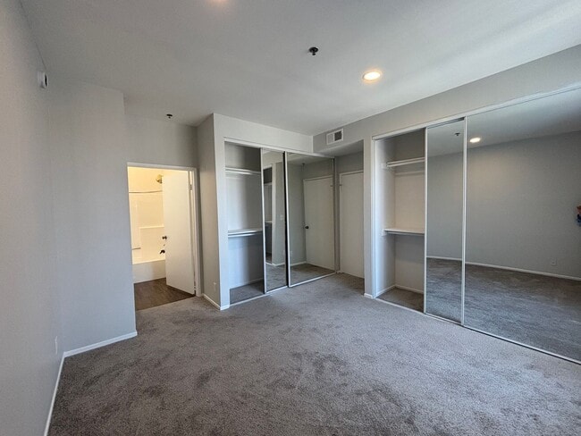 Interior Photo - 845 S. Kingsley