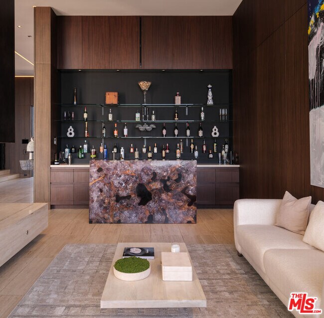 Foto del edificio - 1305 Collingwood Pl