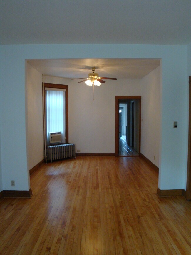 Building Photo - 3212 S Princeton Ave