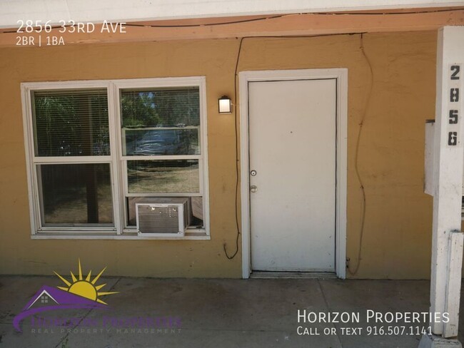 Foto del edificio - Cozy 2 Bed 1 Bath 700 sqft Sacramento Triplex