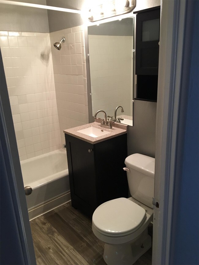 Foto del edificio - 4102 Clark Ave