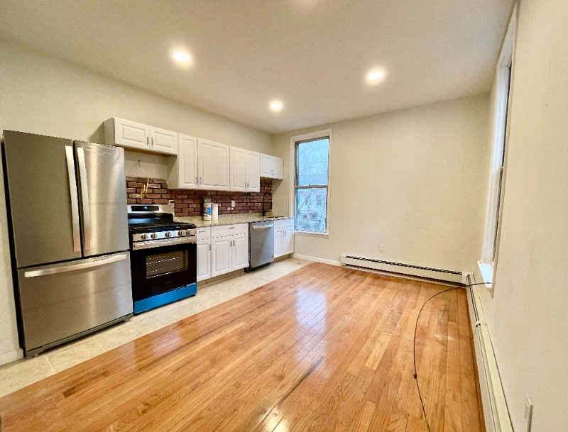 242 Ogden Ave., Jersey City, NJ 07307 Room for Rent in Jersey City