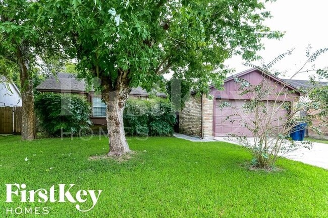 Building Photo - 13275 Lake Breeze Ln