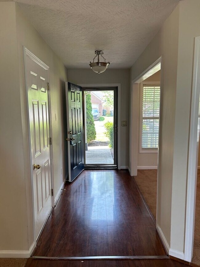 Foto del edificio - Willow Bend  Home 240405