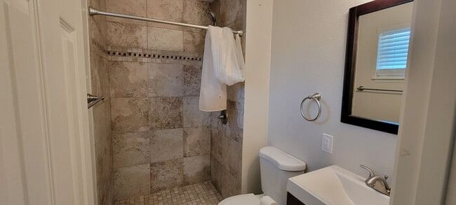 Building Photo - Beautifully Remodeled Single-Story Home on Corner Lot – Near Oceanside Beach!
