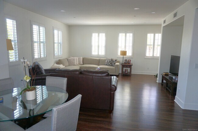 Foto del edificio - 8994 Butternut Ln