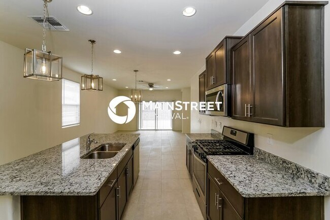 Foto del edificio - 3 Bedroom Pet-Friendly Home in Marana, AZ with Main Street Renewal