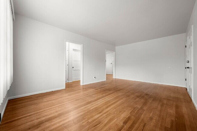Foto del edificio - 4195 Buckingham Rd
