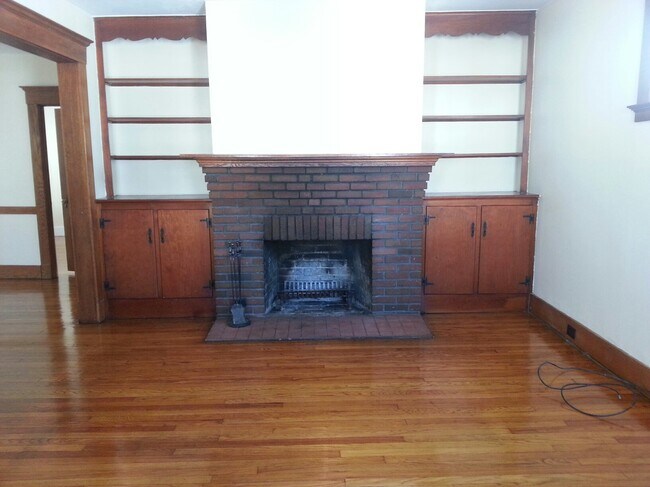 Foto del edificio - 34 Westwood Rd