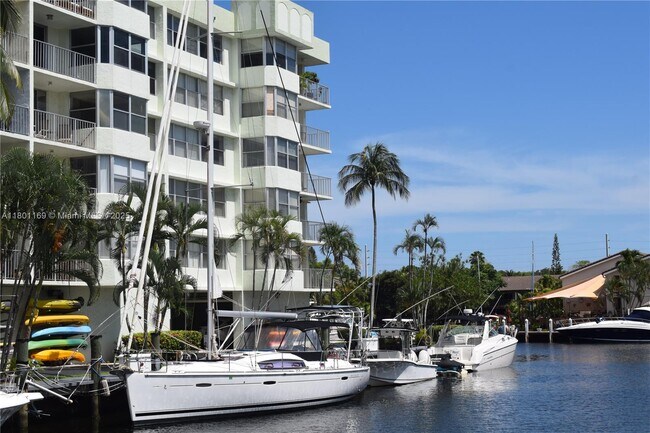 Foto del edificio - 16565 NE 26th Ave