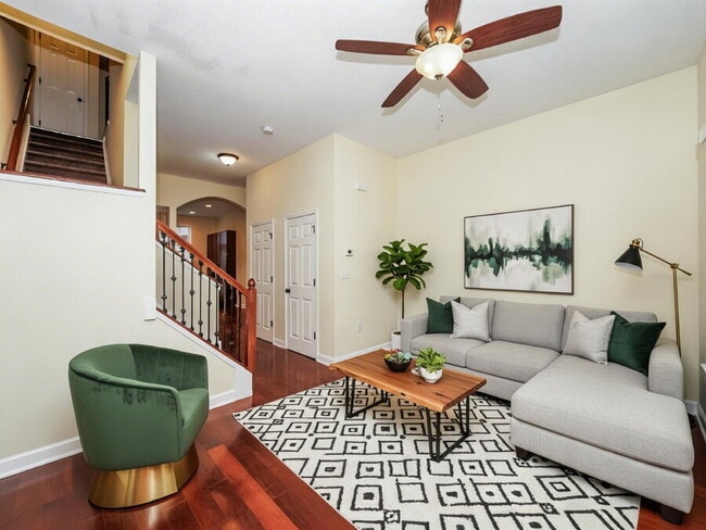 Building Photo - 39 Grandview Dr