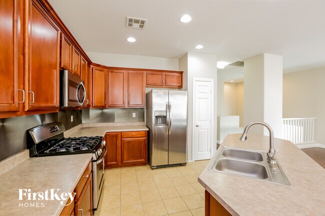 Foto del edificio - 6339 Hamilton Grove Ave