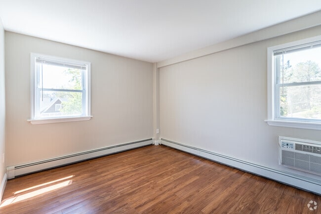 2BR - 2BA - 1,200SF - Heritage House