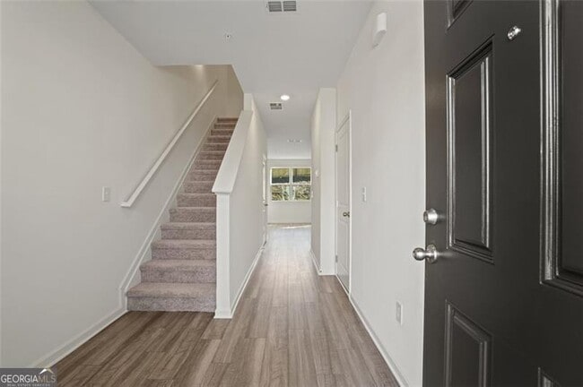 Foto del edificio - 541 Magnolia Cir