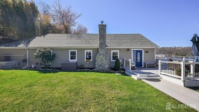 Building Photo - 373 Lakeside Blvd