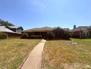 Building Photo - 2318 Crystal Creek Ln