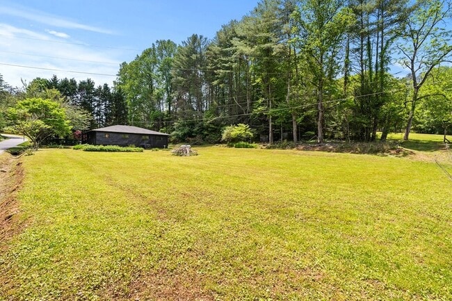 Building Photo - 514 Ash Loop Rd