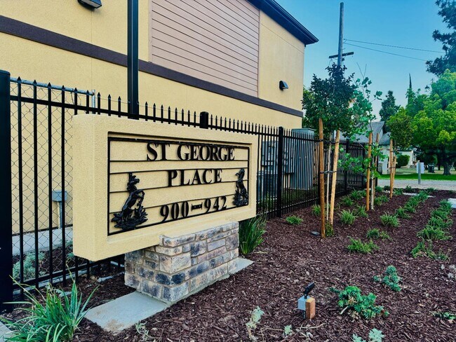 Foto del edificio - 904 N Olive Ave