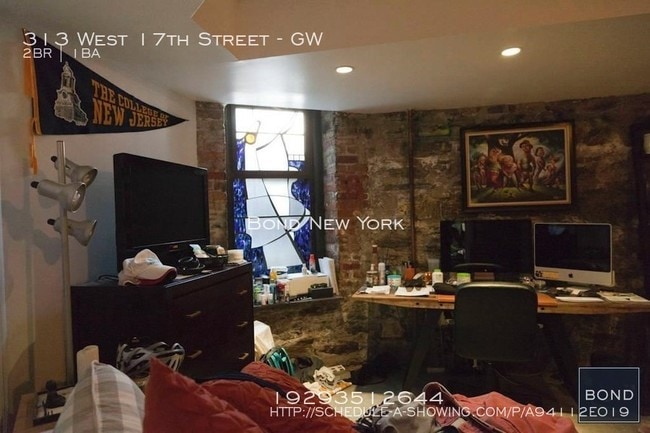 Building Photo - 313 W 17th St
