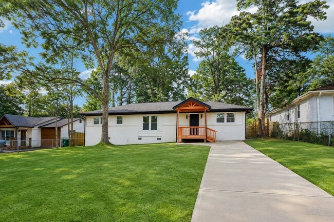 Building Photo - 3159 Bobolink Dr