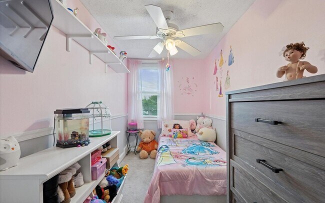 Foto del edificio - Charming 3-bedroom, 2-bathroom Townhome - ...