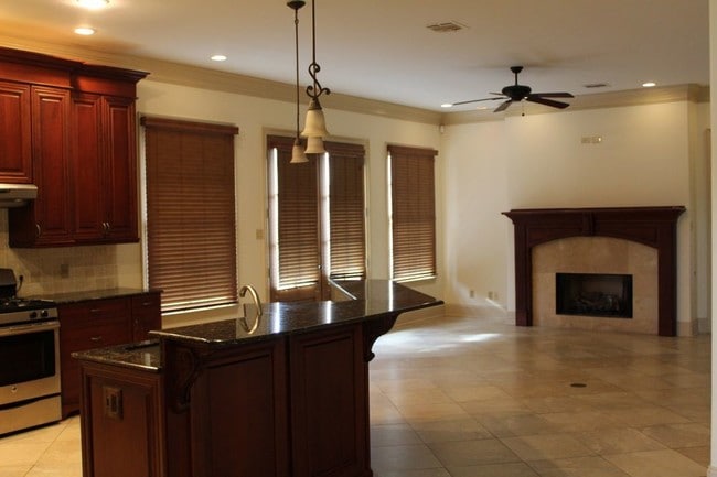 Building Photo - 114 Woodsboro Drive
