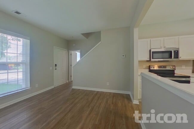 Building Photo - 5400 Peachwood Dr
