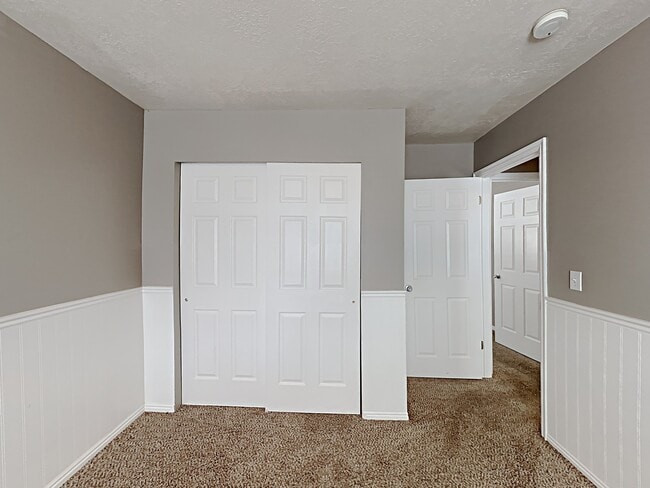 Building Photo - 447 S 1250 E