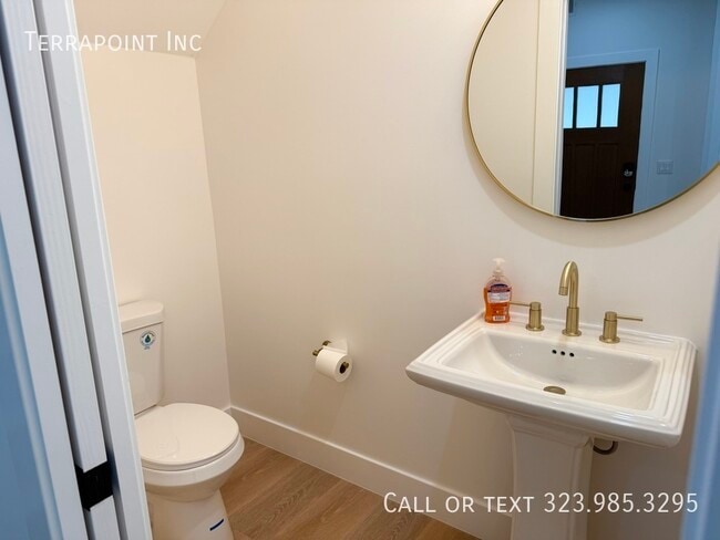 Foto del edificio - 678 E 45th St
