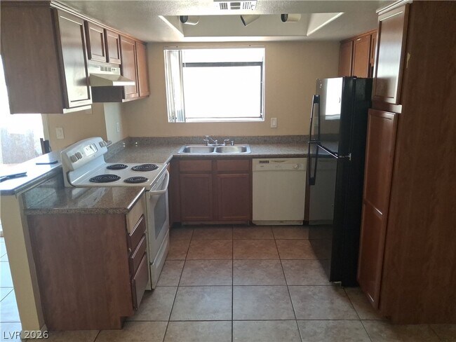 Foto del edificio - 7300 W Pirates Cove Rd