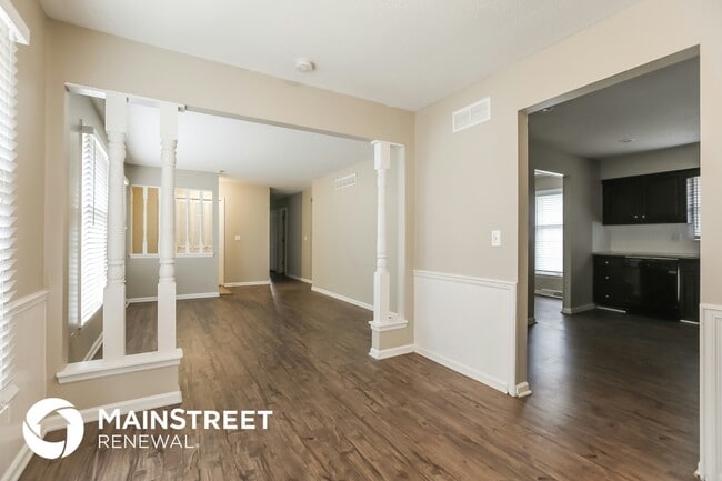 Building Photo - 5820 NW Aspen Ln