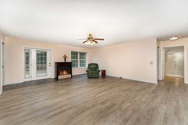 Building Photo - 7189 Tumbleweed Pl