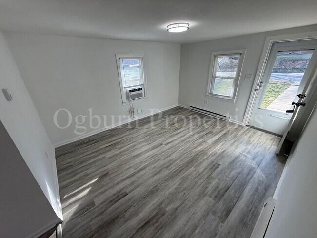 Foto del edificio - 1605 Harrison Ave