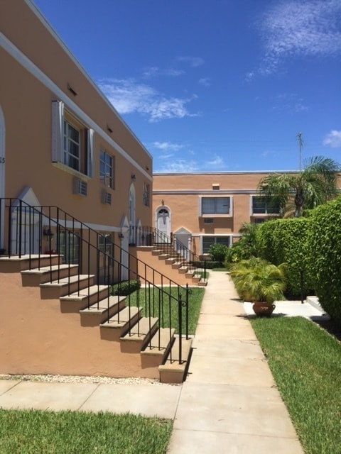 Photo - Studio Apartment