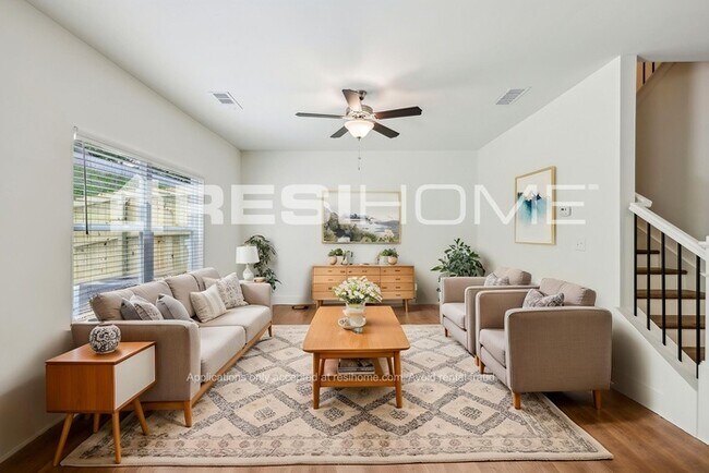 Foto del edificio - 236 Frost Ln