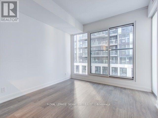 Photo du bâtiment - 181 Dundas St E