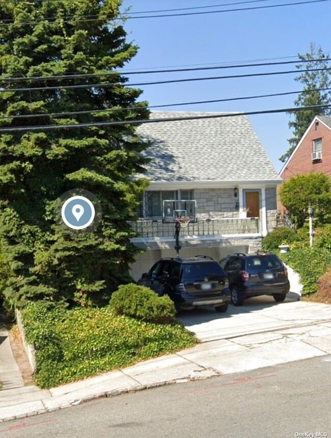 Building Photo - 86-56 Chelsea St