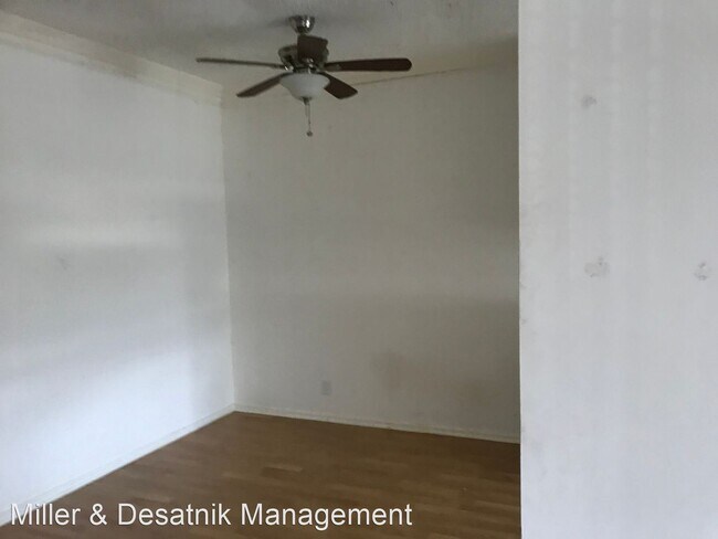 Foto del edificio - 8456 Blackburn Ave