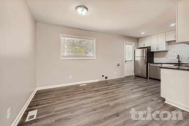 Foto del edificio - 9209 Edgevale Dr