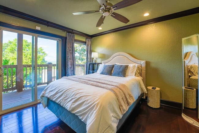 Building Photo - 14807 Dutchmans Dr