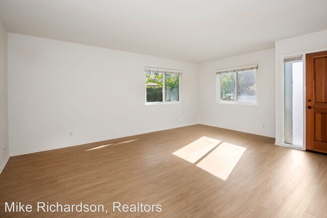 Foto del edificio - 3 br, 2 bath House - 332 Palisades Dr