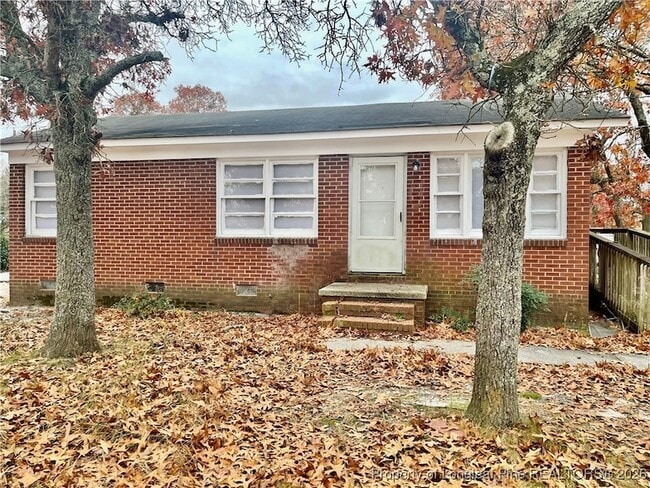 Building Photo - 206 S 7th St