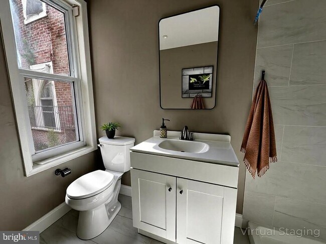 Foto del edificio - 6142 Larchwood Ave