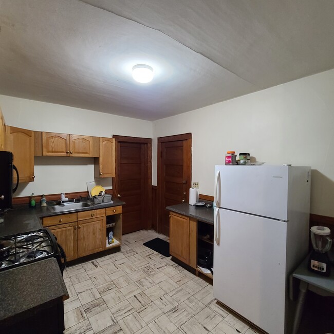 kitchen - 602 Westcott St