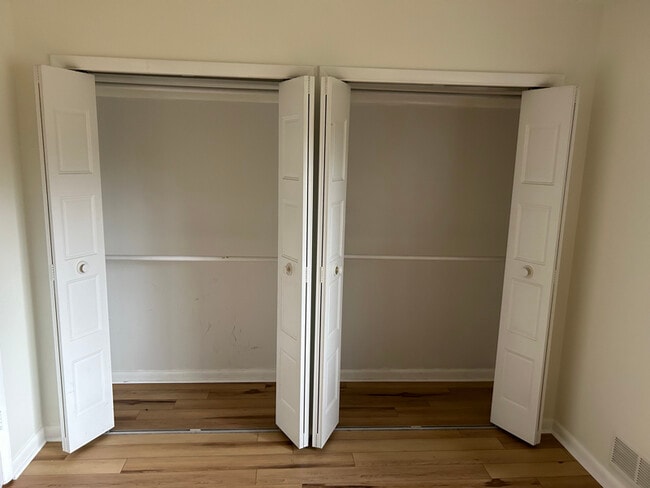 Building Photo - 104 Georgetown Ln