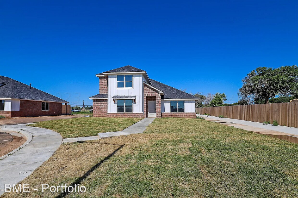 Primary Photo - 4 br, 3 bath House - 7600 Woodford Ave