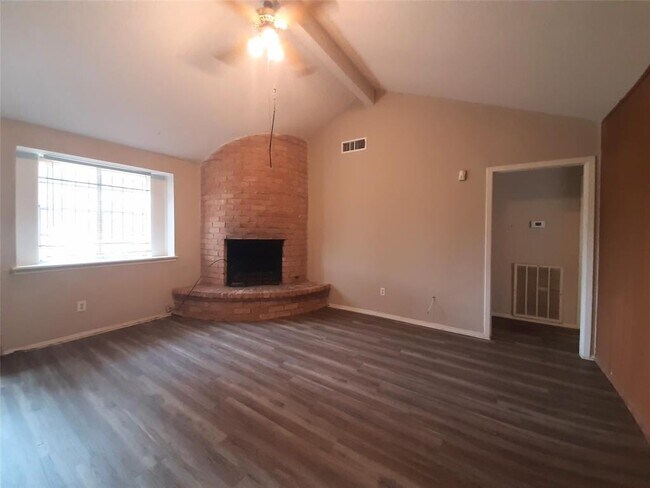 Foto del edificio - 4602 Knottynold Ln