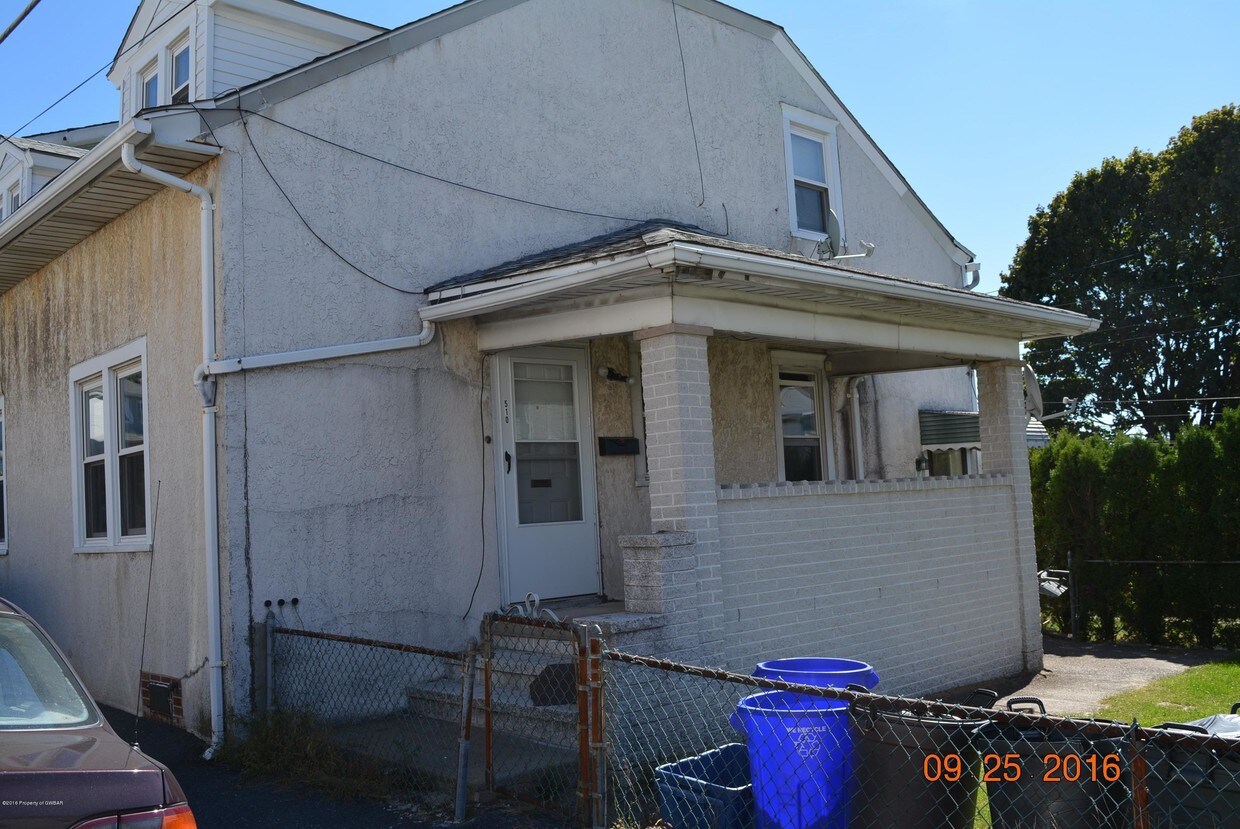 Foto principal - 510 E 5th St