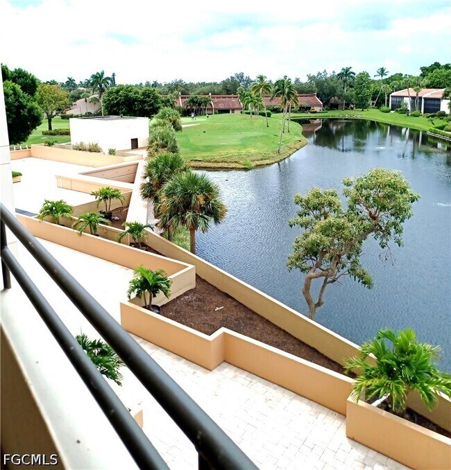 Foto del edificio - 5260 S Landings Dr