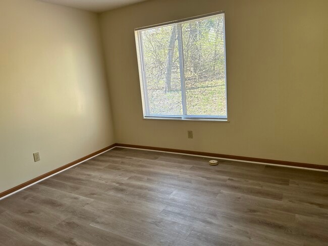 Foto del edificio - 1005 Valley View Ln